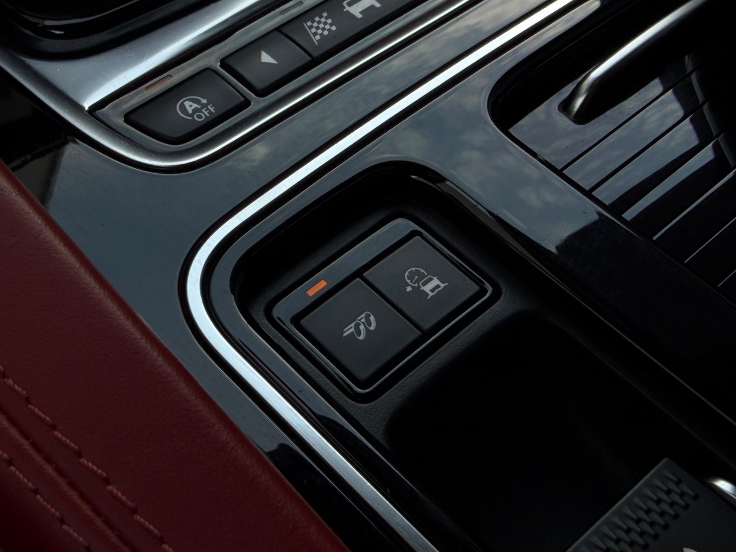 Jaguar F-Pace 5.0 V8 SVR AWD A/T