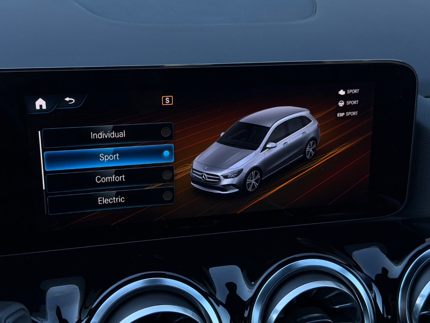 Mercedes-Benz B trieda Mercedes Benz 250e, AMG interiér, 118kW,