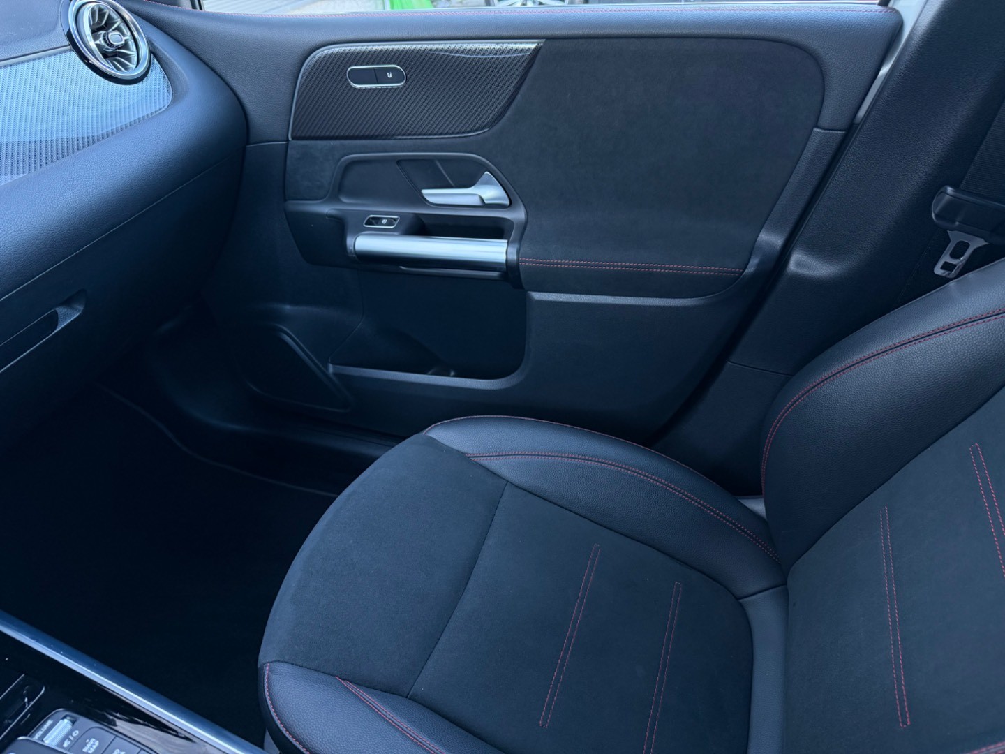 Mercedes-Benz B trieda Mercedes Benz 250e, AMG interiér, 118kW,