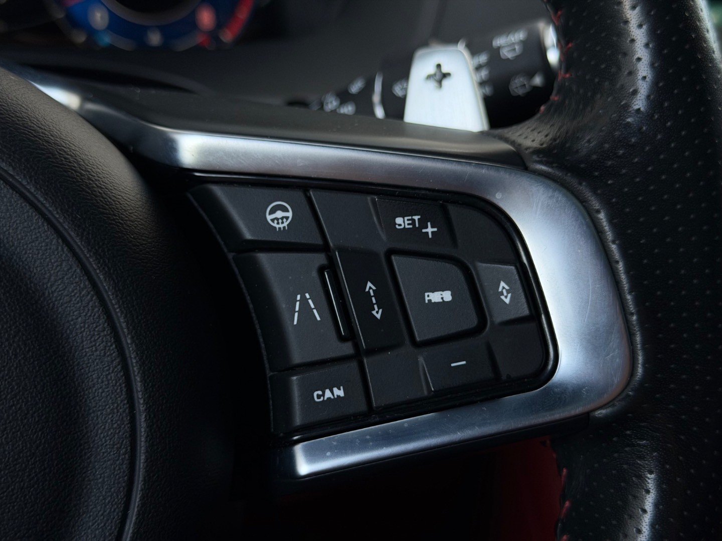 Jaguar F-Pace 5.0 V8 SVR AWD A/T