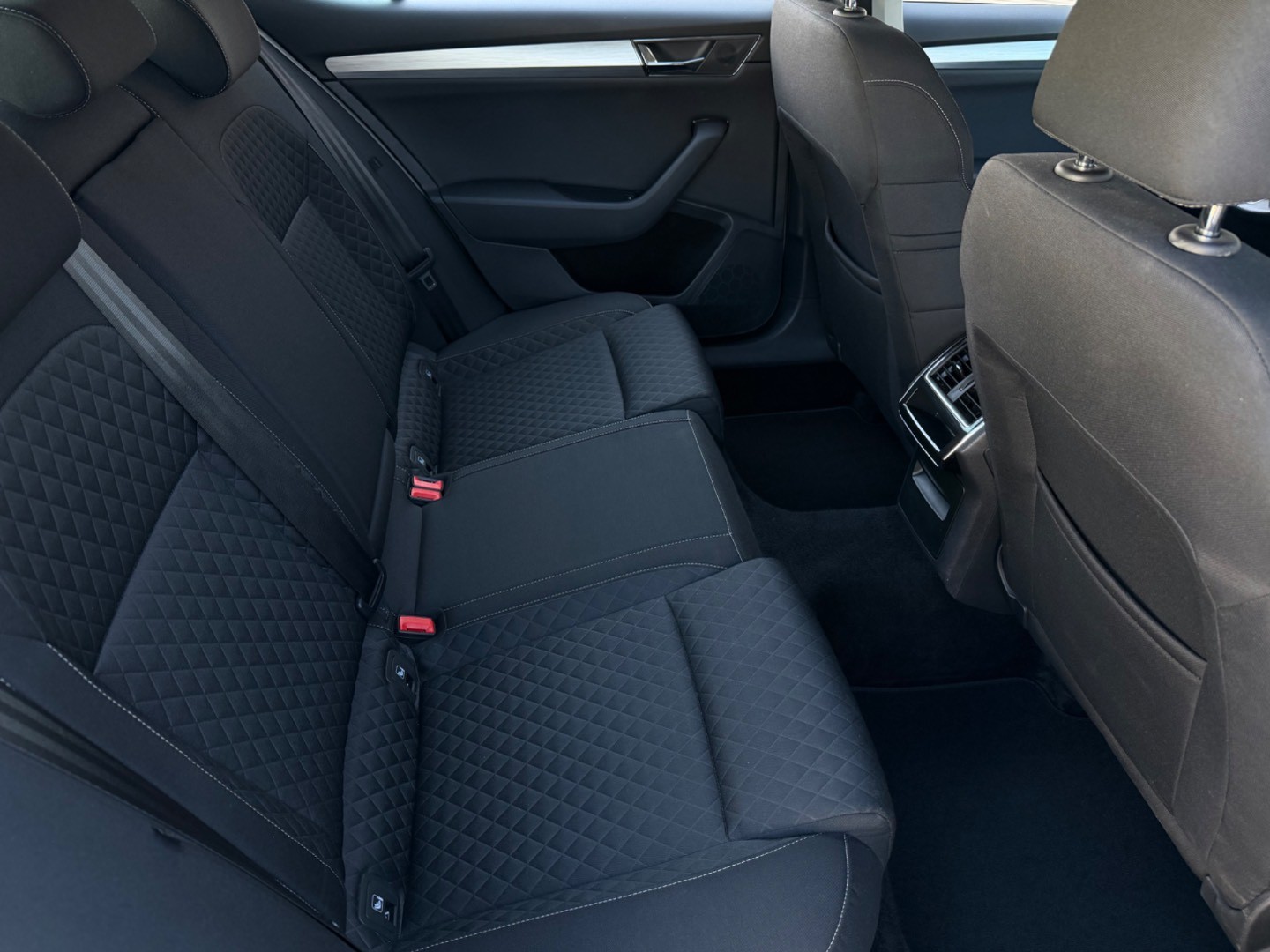 Škoda Superb 2.0 TDI SCR Ambition 4×4 DSG